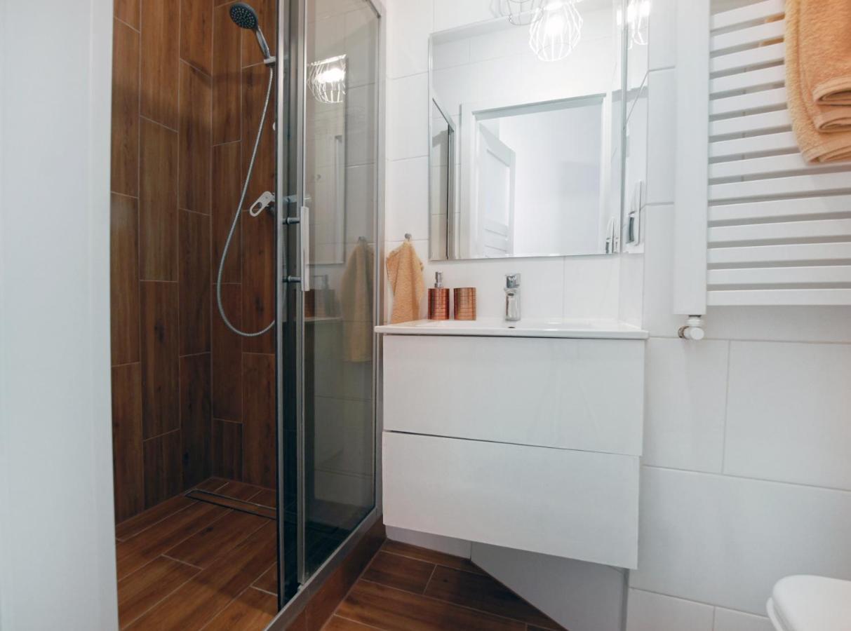 Duarte Apartamenty Wrocław Exteriör bild